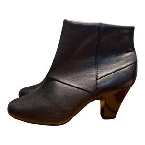 CLARKS Bendables Women's 9W Black Ankle Leather Boots Cone Heel Zip Up READ